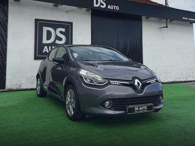 Usado Renault Clio IV 90 HP (66 kW) 2015 Cinzento