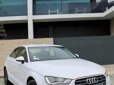 Branco Usado 2015 Audi A3 Sedan | € 9.900