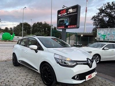 Branco Usado 2015 Renault Clio IV Carrinha | € 10.490 (Preço elevado)