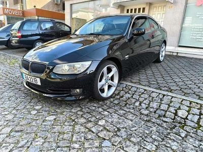 Usado BMW 320 184 HP (135 kW) 2010 Preto Coupé