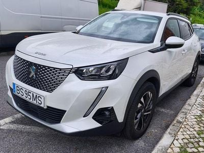 Peugeot e-2008