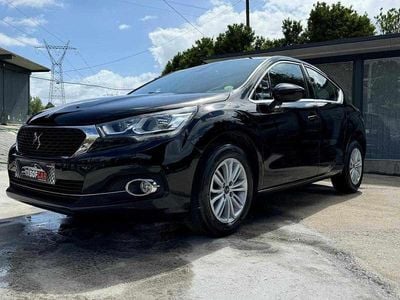 Usado DS Automobiles DS4 So Chic 120 HP (88 kW) 2018 Preto Citadino