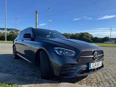 Cinzento Usado 2022 Mercedes E300 | € 40.000 (Super Preço)