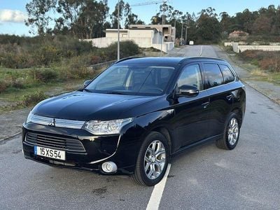 Usado 2014 Mitsubishi Outlander P-HEV | € 9.900