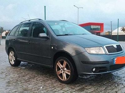 Usado 2005 Skoda Fabia Sedan | € 2.700 (Bom preço)