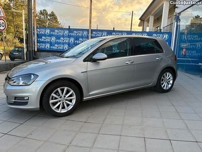 Cinza Usado 2016 VW Golf VII Trendline Citadino | € 13.900 (Preço justo)