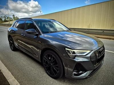 Usado Audi e-tron S-Line 230 kW (313 HP) 2020 Cinza escuro SUV