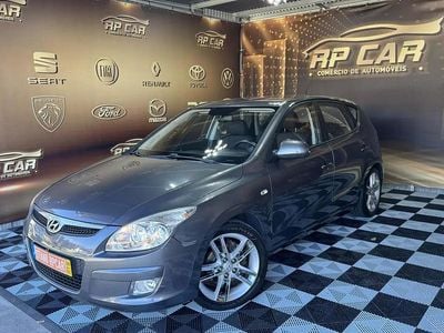 Usado Hyundai i30 Comfort 115 HP (84 kW) 2008 Cinza escuro