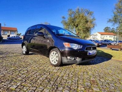 Preto Usado 2013 Mitsubishi Colt Intense Citadino | € 6.750 (Preço justo)