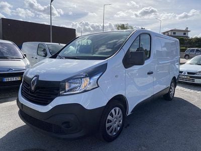 Branco Usado 2016 Renault Trafic Monovolume | € 14.980 (Bom preço)