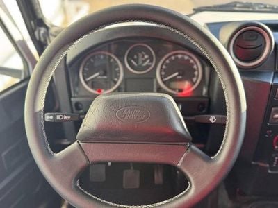 Branco Usado 2015 Land Rover Defender | € 56.499