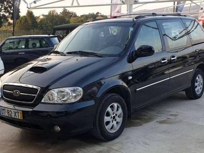 Usado Kia Carnival EX 145 HP (106 kW) 2004 Preto Monovolume