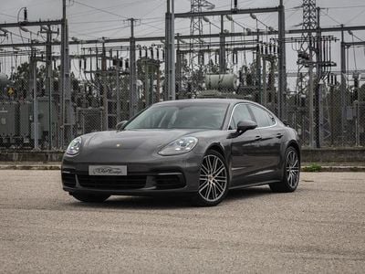 Usado Porsche Panamera 440 HP (323 kW) 2016 Cinzento Citadino