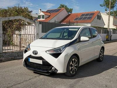 Usado 2020 Toyota Aygo X-play Citadino | € 11.750 (Preço justo)