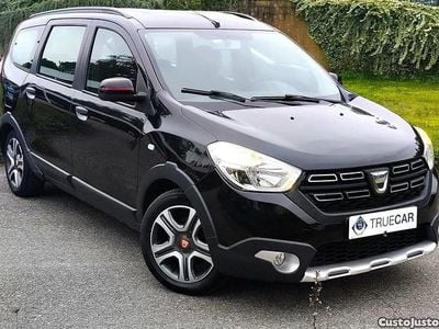 Usado Dacia Lodgy Stepway 115 HP (84 kW) 2019 Preto Monovolume