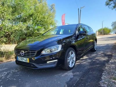 Usado Volvo V60 Summum 286 HP (210 kW) 2016 Preto Carrinha