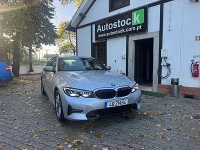 Cinza Usado 2019 BMW 318 Luxury Line Sedan | € 24.900 (Bom preço)