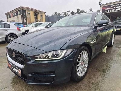 Usado Jaguar XE Prestige 163 HP (119 kW) 2016 Cinza Sedan