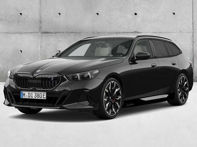 Novo BMW i5 Comfort Edition 250 kW (340 HP) 2026 Preto sapphire metalizada Carrinha