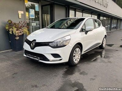 Branco Usado 2017 Renault Clio IV Zen Sedan | € 9.990 (Preço justo)