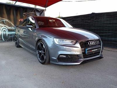 Cinzento Usado 2016 Audi A3 S-Line Sedan | € 20.490 (Caro)