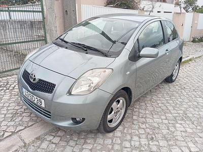 Usado Toyota Yaris Active 90 HP (66 kW) 2008 Cinza Citadino