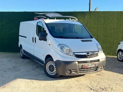 Usado Opel Vivaro 115 HP (84 kW) 2014 Branco Monovolume