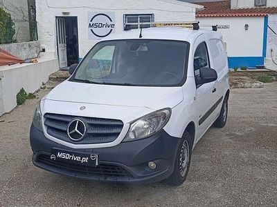 Branco Usado 2016 Mercedes Citan 111 Sedan | € 7.450