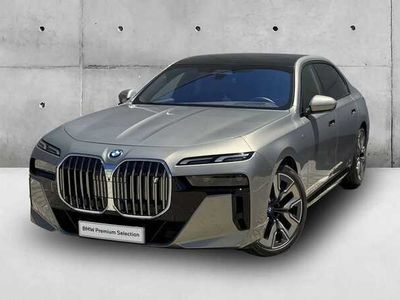 Usado BMW i7 Comfort Edition 400 kW (544 HP) 2023 Cinza oxide metalizada cortinas dos vidros laterais traseiros Sedan