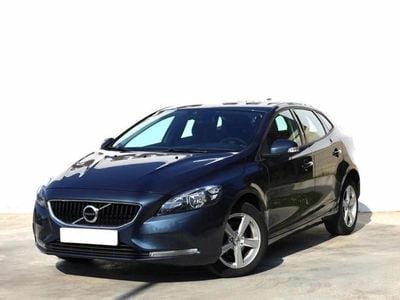 Usado Volvo V40 Kinetic 120 HP (88 kW) 2018 723  azul denim Carrinha