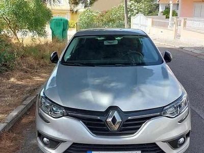 Cinzento Usado 2020 Renault Mégane GrandTour Carrinha | € 18.000 (Preço justo)