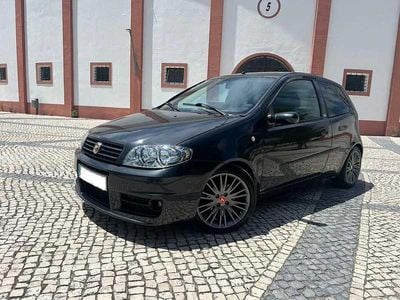 Usado Fiat Punto 70 HP (51 kW) 2005 Preto Citadino