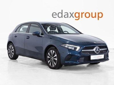 Azul Usado 2021 Mercedes A250 Style | € 26.990 (Preço justo)