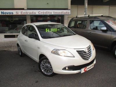 Usado Lancia Ypsilon S 69 HP (50 kW) 2011 Branco Citadino