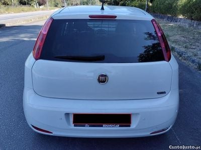 Branco Usado 2019 Fiat Punto Evo Citadino | € 7.500 (Preço justo)