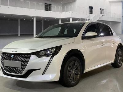 Branco Usado 2021 Peugeot e-208 Allure Citadino | € 16.250 (Bom preço)
