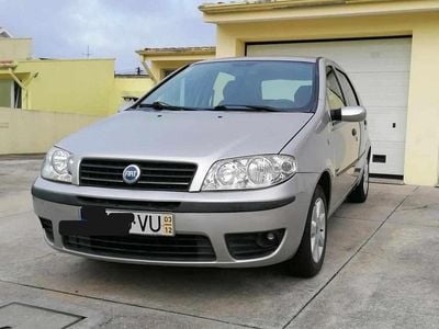 Cinzento Usado 2003 Fiat Punto Citadino | € 1.490 (Bom preço)