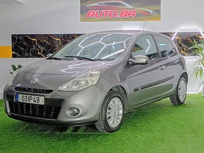 Cinza Usado 2009 Renault Clio II Dynamique | € 5.390 (Preço justo)