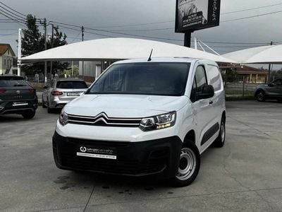 Branco Usado 2023 Citroën Berlingo Monovolume | € 23.500