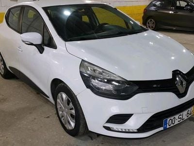 Usado Renault Clio IV Zen 75 HP (55 kW) 2017 Branco