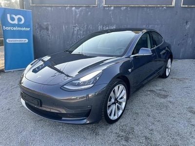 Cinza Usado 2020 Tesla Model 3 Sedan | € 28.500 (Preço justo)