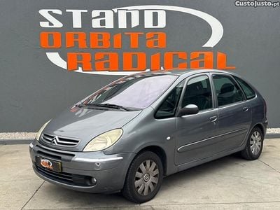 Cinza Usado 2004 Citroën Xsara Picasso Exclusive Monovolume | € 2.750 (Bom preço)