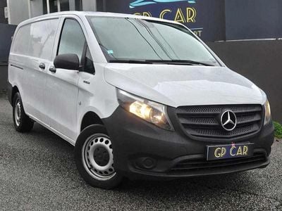 Branco Usado 2021 Mercedes e-Vito Monovolume | € 17.400