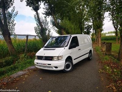 Usado Mercedes Vito 82 HP (60 kW) 2002 Branco Van