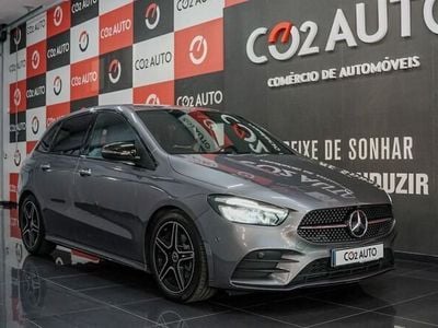 Cinza Usado 2023 Mercedes B180 AMG line Monovolume | € 38.900 (Caro)