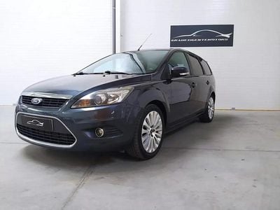 Usado Ford Focus Titanium 109 HP (80 kW) 2008 Cinza escuro Carrinha