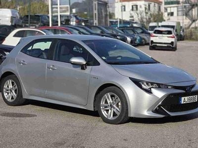 Cinzento Usado 2021 Toyota Corolla Comfort Citadino | € 22.400 (Bom preço)