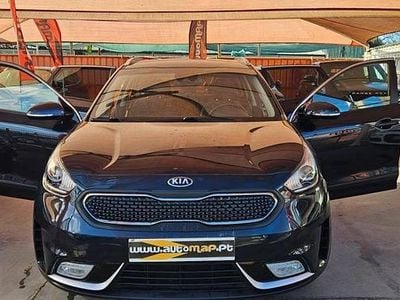 Usado Kia Niro 141 HP (103 kW) 2019 Azul SUV