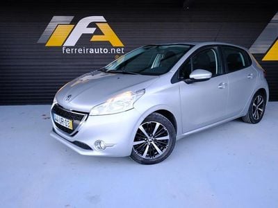 Usado Peugeot 208 Access 68 HP (50 kW) 2014 Cinza Citadino