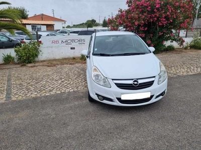Branco Usado 2009 Opel Corsa Enjoy | € 6.499